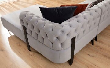 Valeria Kapitoneli Köşe Takımı