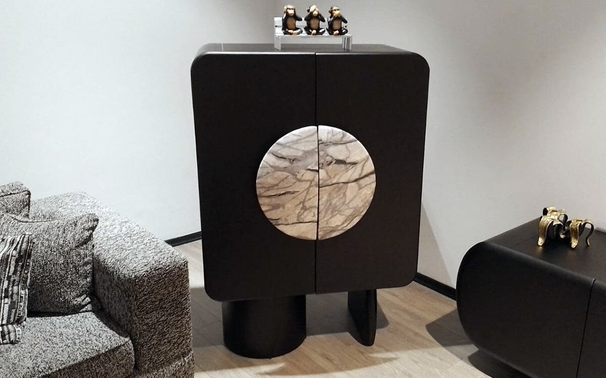 Mavon Bar Vitrin (Seri Sonu)